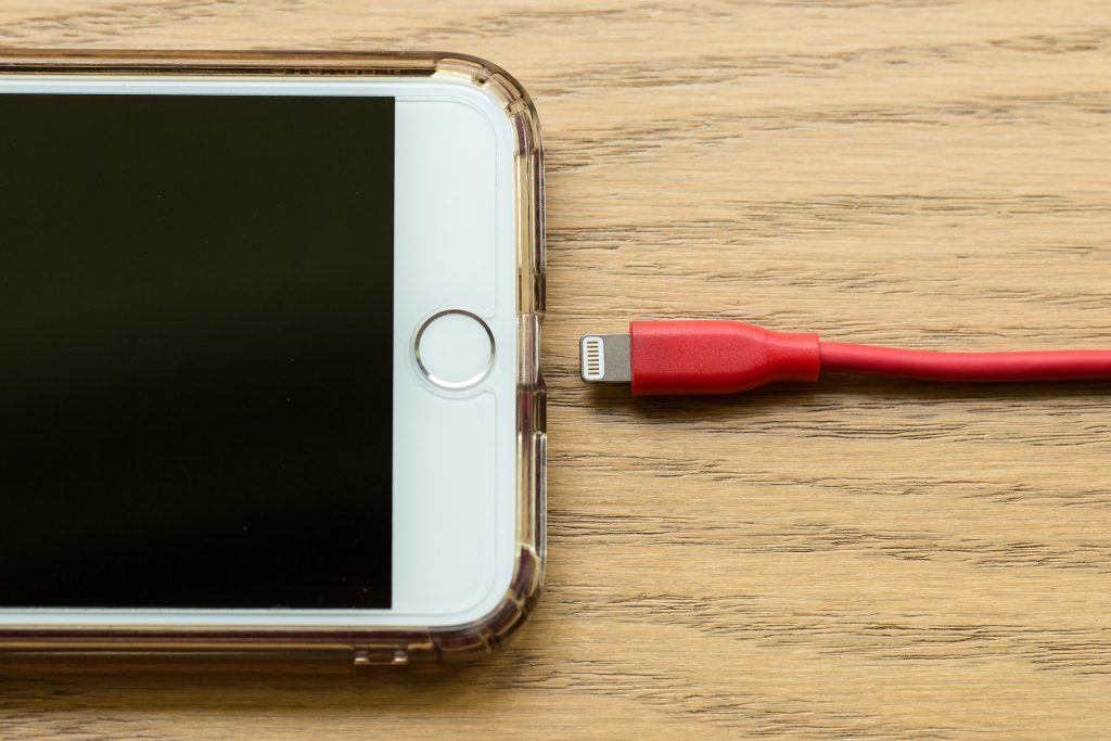 iPhone ライトニング 充電 イヤホン 音楽を聞きながら充電できる ケーブル