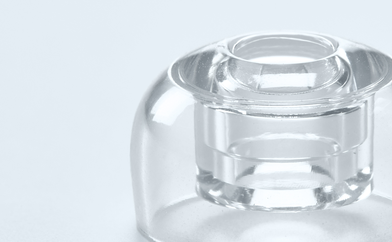 パーティングラインのない高い意匠性と優れた装着感